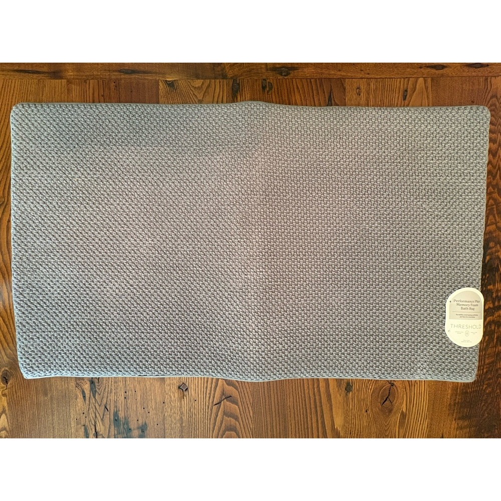 Threshold 20"x34" Performance Plus Memory Foam Bath Rug Gray NWT